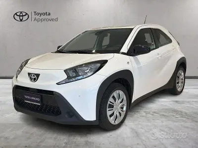 Usata Toyota Aygo X Active 72 CV (52 kW) 2023 Bianco SUV