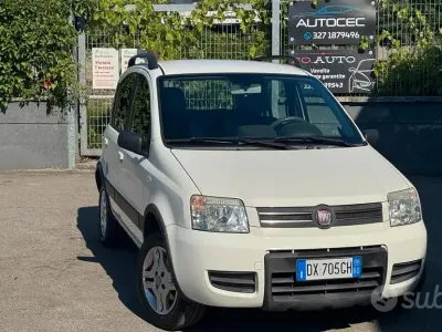 Usata Fiat Panda Climbing 60 CV (44 kW) 2009 Bianco Utilitaria