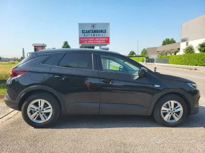 Usata Opel Grandland X Innovation 120 CV (88 kW) 2018 Nero SUV