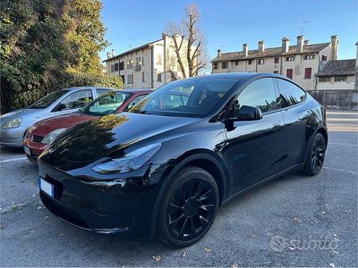Nero Usata 2024 Tesla Model Y RWD SUV | 37.900 € (Buon prezzo)