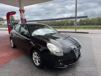 Usata Alfa Romeo Giulietta Progression 105 CV (77 kW) 2012 Nero Utilitaria