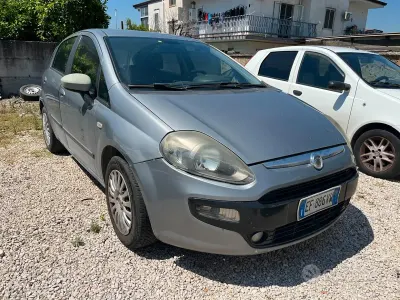 Usata Fiat Punto Evo 69 CV (50 kW) 2010 Grigio Utilitaria