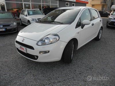 Usata Fiat Punto Street 75 CV (55 kW) 2014 Bianco Utilitaria