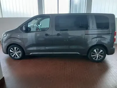 Gebraucht Toyota Proace Verso Executive 150 PS (110 kW) 2019 Grau Kombi
