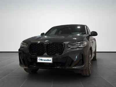 Usata BMW X4 M Sport 190 CV (139 kW) 2024 Sophisto grey brilliant effect metall. SUV