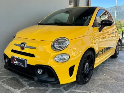 Usata Abarth 595 Pista 160 CV (117 kW) 2018 Giallo SUV