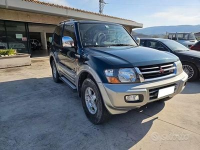 Usata Mitsubishi Pajero 164 CV (120 kW) 2002 Verde SUV