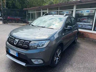 Usata Dacia Sandero Stepway 90 CV (66 kW) 2018 Grigio SUV