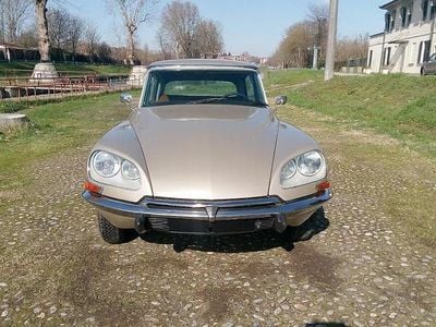 Usata Citroën DS Comfort 99 CV (72 kW) 1974 Beige Berlina