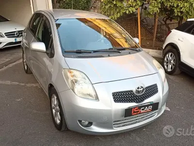 Usata Toyota Yaris Sol 90 CV (66 kW) 2008 Grigio Utilitaria