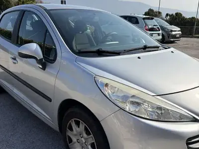 Usata Peugeot 207 73 CV (53 kW) 2010 Berlina
