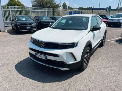 Usata Opel Mokka Elegance 101 CV (74 kW) 2022 Bianco SUV