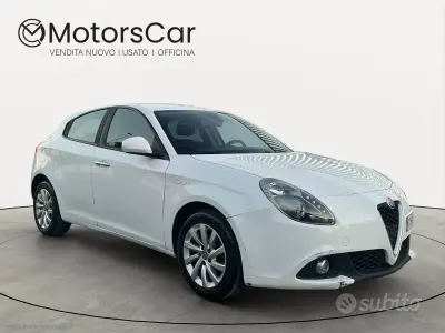 Usata Alfa Romeo Giulietta Progression 105 CV (77 kW) 2016 Bianco Utilitaria