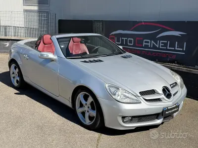 Usata Mercedes SLK200 163 CV (119 kW) 2004 Grigio Cabrio