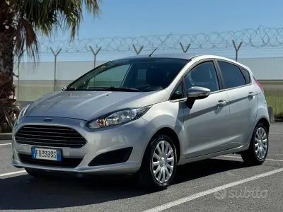 Occasion Ford Fiesta 100 PK (73 kW) 2015 Grijs Hatchback