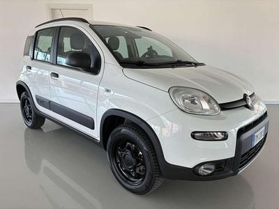 Usata Fiat Panda 4x4 S 95 CV (69 kW) 2017 Bianco Utilitaria