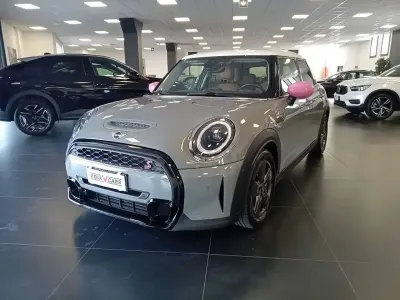 Usata Mini Cooper S 178 CV (130 kW) 2021 Antracite Utilitaria