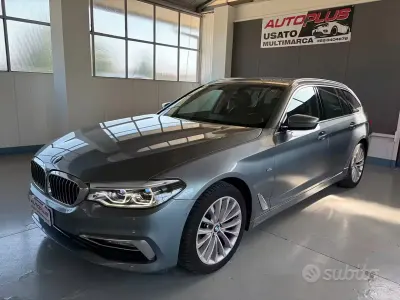 Usata BMW 520 Luxury Line 190 CV (139 kW) 2019 Grigio Station wagon