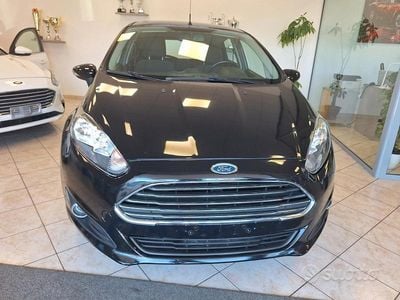 Usata Ford Fiesta Business Edition 75 CV (55 kW) 2015 Nero Berlina