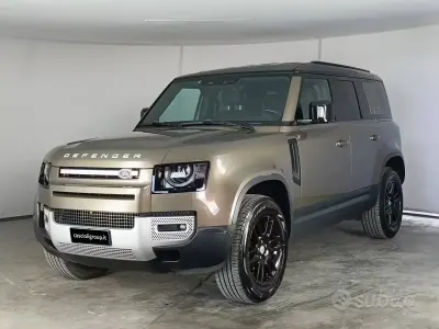 Usata Land Rover Defender S 249 CV (183 kW) 2022 Verde SUV