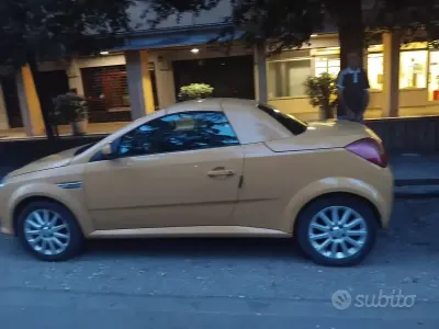 Usata Opel Tigra 69 CV (50 kW) 2005 Giallo Cabrio