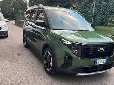 Usata Ford Tourneo Courier 125 CV (91 kW) 2025 Verde Monovolume
