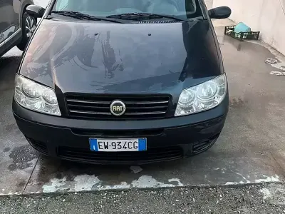 Usata Fiat Punto 69 CV (50 kW) 2005 Utilitaria