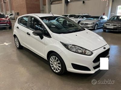 Usata Ford Fiesta 75 CV (55 kW) 2017 Bianco Berlina