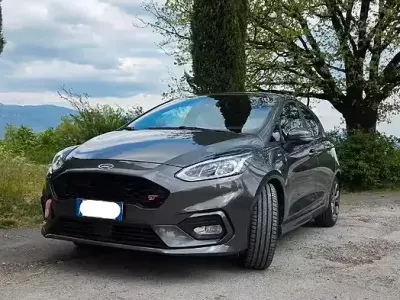 Usata Ford Fiesta ST-Line 86 CV (63 kW) 2019 Grigio Utilitaria
