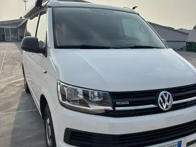 Occasion VW California Beach 150 ch (110 kW) 2018 Blanc Van