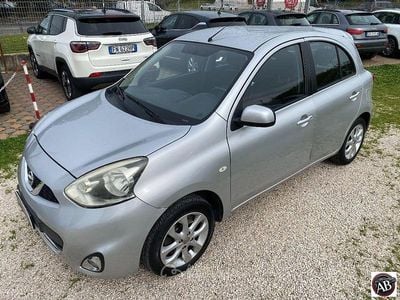 Usata Nissan Micra Tekna 80 CV (58 kW) 2014 Gray Utilitaria