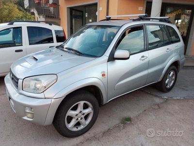 usata Toyota RAV4 RAV4.com 2.0 Tdi D-4D cat 5 porte Sol