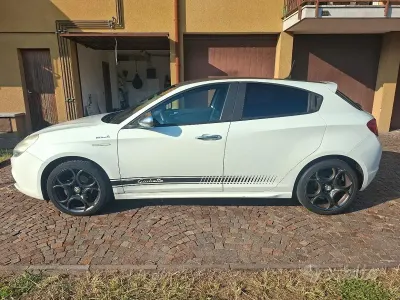 Usata Alfa Romeo Giulietta Progression 105 CV (77 kW) 2014 Bianco Utilitaria