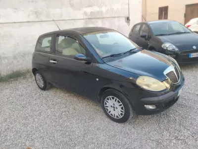 Usata Lancia Ypsilon 69 CV (50 kW) 2005 Nero Utilitaria