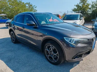 Usata Alfa Romeo Stelvio Executive 210 CV (154 kW) 2019 Grigio SUV