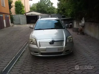 Usata Toyota Avensis