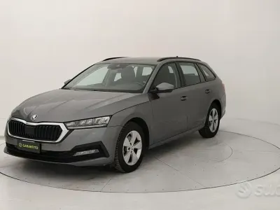 Occasion Skoda Octavia Executive 150 ch (110 kW) 2023 Gris Break