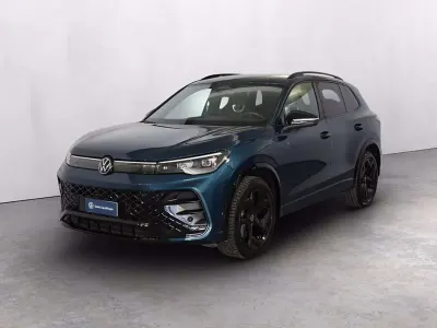 Usata VW Tiguan R-line 150 CV (110 kW) 2024 Nightshade blue metallizzato SUV