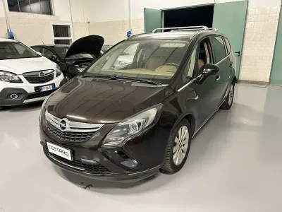 Usata Opel Zafira Tourer Cosmo 150 CV (110 kW) 2015 Other Monovolume