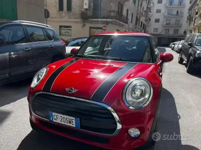 Gebraucht Mini Cooper 95 PS (69 kW) 2017 Rot Kleinwagen