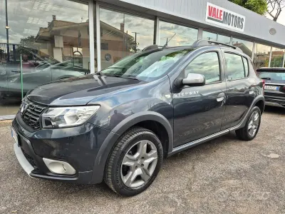 Gebraucht Dacia Sandero Comfort 90 PS (66 kW) 2019 Grau Kleinwagen