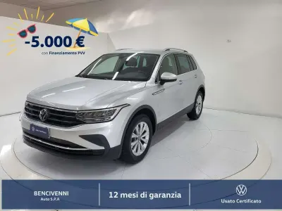 Usata VW Tiguan Life 150 CV (110 kW) 2023 Argento SUV