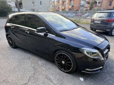 Usata Mercedes B200 Premium 136 CV (100 kW) 2012 Utilitaria