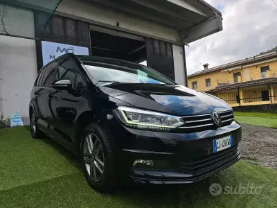 Usata VW Touran Executive 150 CV (110 kW) 2022 Nero Monovolume