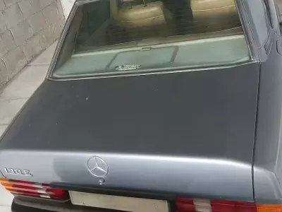 Usata Mercedes 190 1990 Grigio Berlina
