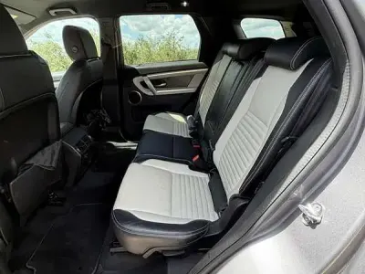 Second-hand Land Rover Discovery 5 R-Dynamic 150 CP (110 kW) 2019 SUV