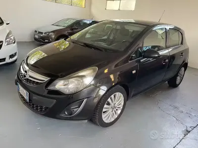 Usata Opel Corsa 85 CV (62 kW) 2014 Nero Utilitaria