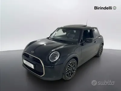 Usata Mini Cooper Favoured 156 CV (114 kW) 2024 Blu Utilitaria