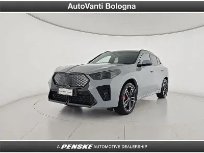 Usata BMW iX2 M Sport 279 kW (380 CV) 2025 Grigio SUV