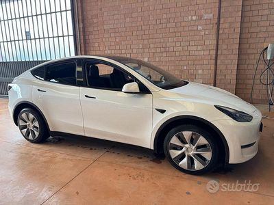 Usata Tesla Model Y 378 kW (514 CV) 2022 Bianco SUV